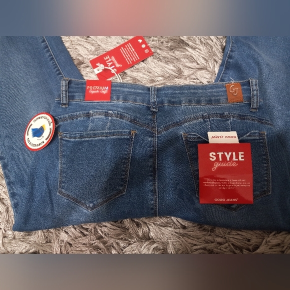 Gogo High Rise Capri Jeans - Picture 2 of 5